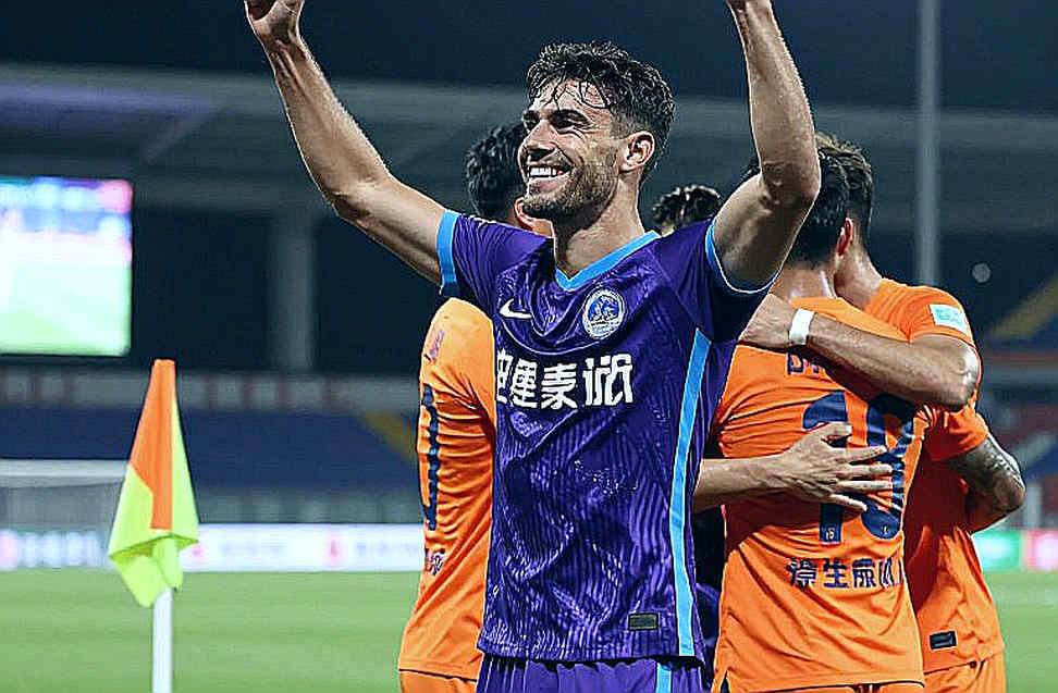 ২০০৬-এর বিস্ট ফিরছে এল ক্লাসিকোতে, adidas-এর আসল লক্ষ্য নাইকির দখলে থাকা বার্সেলোনার ড্রেসিংরুম