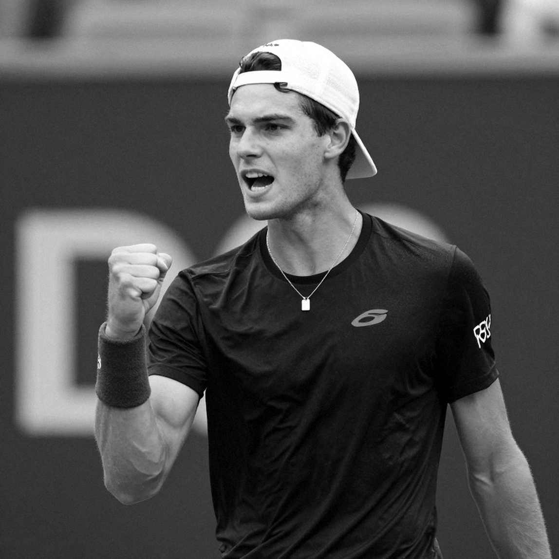 The Empty Defending Champion's Chair: Sinner's Knee, Beijing's Points, and the Luxury of Three Months Off