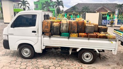 Pikap Angkut Solar Bersubsidi