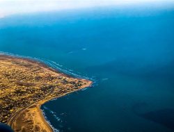 Laut Kaspia – Keajaiban Alam Terbesar di Dunia