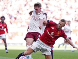 Klasemen Liga Inggris Arsenal Menang Besar Chelsea dan MU Tertahan