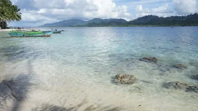 Pesona Pantai Lantik Simeulue