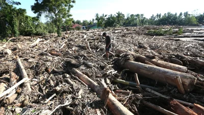 Sedimen Menggunung Imbas Banjir