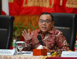 Terkait tolak pembayaran tunai ini reaksi Komisi VII