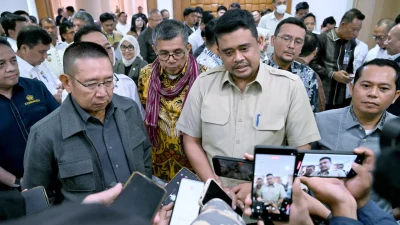 Bupati Tapteng Masionton Minta Maaf Bobby Nasution Ungkap Masalah Data Bantuan Korban Banjir