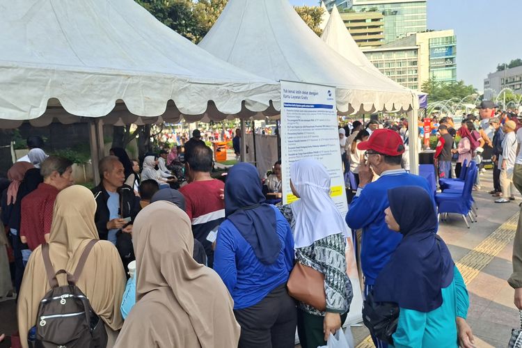 Lansia Dapat Kartu Gratis